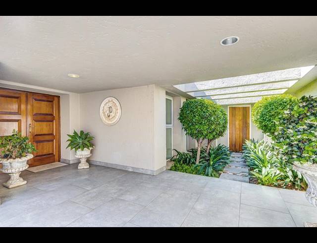 4 BEDROOM HOUSE FOR SALE IN BENMORE GARDENS